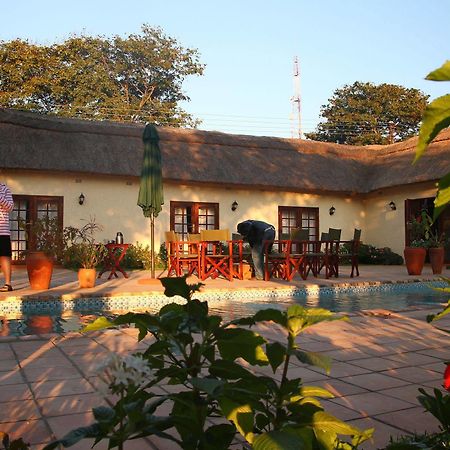 Mandebele Lodge 维多利亚瀑布 外观 照片